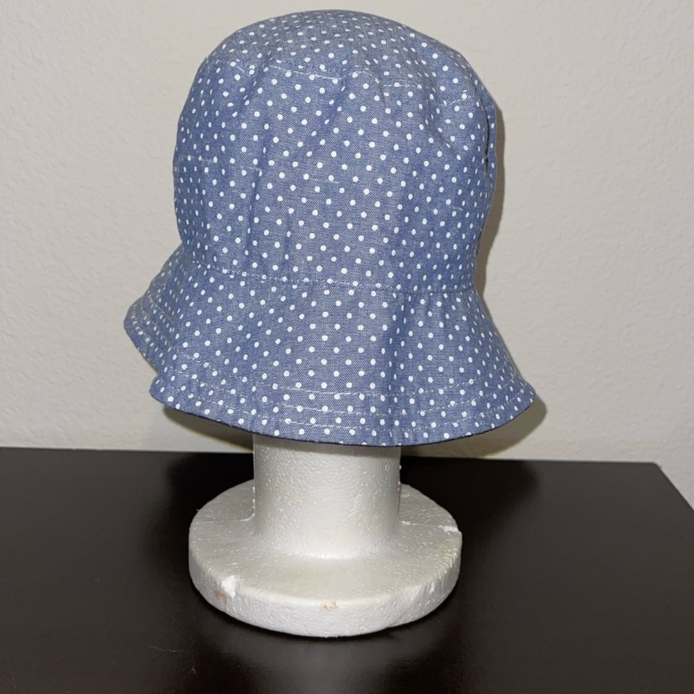 NWOT! Youth Reversible Bucket Hat